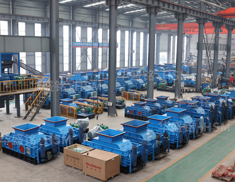  砂石料用哪種破碎機(jī)？沙頭料全液壓對(duì)輥破碎機(jī)多少錢(qián)？