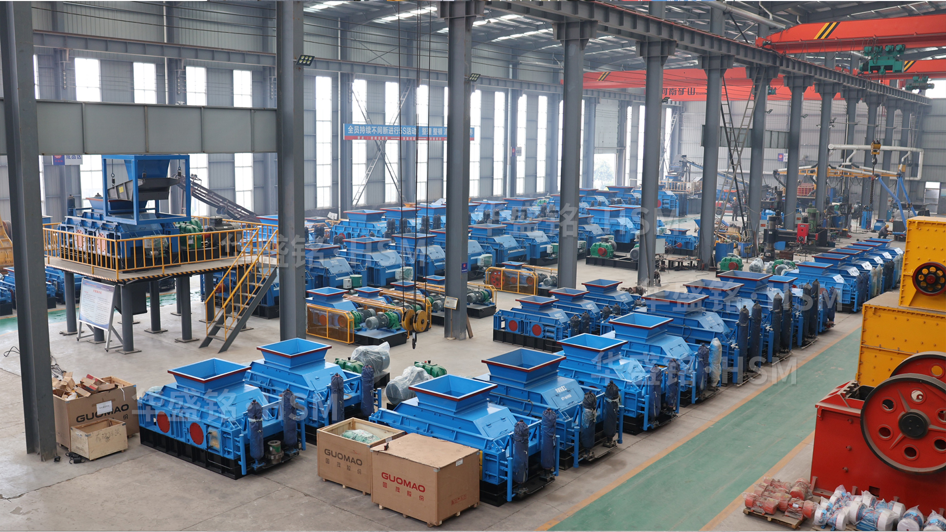 砂廠回料處理難？大型對(duì)輥破碎機(jī)助您成品率上升，成本直降降低