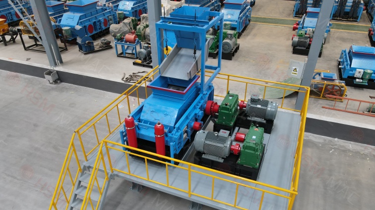 華盛銘1010對輥破碎機在鐵礦石尾料處理中的應用